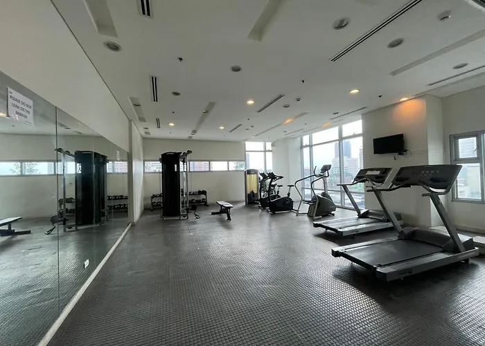 Cozy In Ermita Near St Lukes Medical Center And Us Embassy Aparthotel Manila